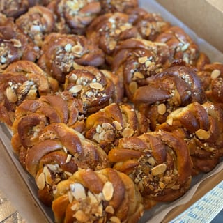 Almond bun
