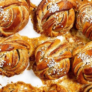 Cardamom Bun